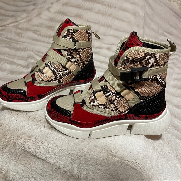 High Top Snake Print Sneakers - Picture 3 of 6